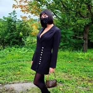 Meet your Posher, Andrea